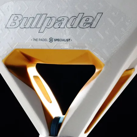 Ракетка для падела BULLPADEL Pearl 26, 493804, для профессионалов, карбон, бело-серый за 35&nbsp;929.50 ₽ купить в Волжском